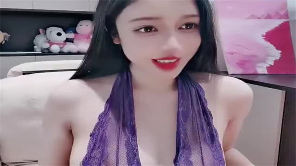 极品美女粉嫩骚穴被狂操到窒息，肉棒深插高潮不断内射爆汁